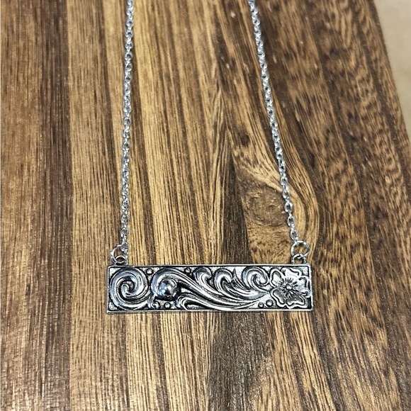 Western Silver Tone Engraved Bar Necklace - Picture 3 of 4